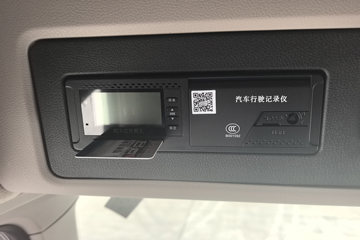 ���������콢KX ����ҫ�� 15.5L LNG 630���� 6X4 ����14�� ǣ����ͼƬ
