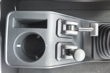 ���������콢KX ����ҫ�� 15.5L LNG 630���� 6X4 ����14�� ǣ����ͼƬ