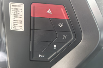 ���������콢KX ����ҫ�� 15.5L LNG 630���� 6X4 ����14�� ǣ����ͼƬ