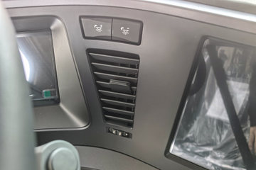 ���������콢KX ����ҫ�� 15.5L LNG 630���� 6X4 ����14�� ǣ����ͼƬ