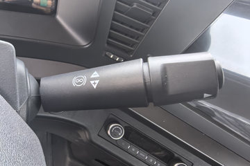 ���������콢KX ����ҫ�� 15.5L LNG 630���� 6X4 ����14�� ǣ����ͼƬ