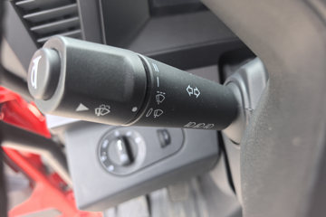 ���������콢KX ����ҫ�� 15.5L LNG 630���� 6X4 ����14�� ǣ����ͼƬ