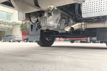 ���������콢KX ����ҫ�� 15.5L LNG 630���� 6X4 ����14�� ǣ����ͼƬ