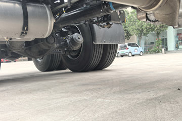 ���������콢KX ����ҫ�� 15.5L LNG 630���� 6X4 ����14�� ǣ����ͼƬ