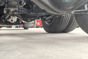 ���������콢KX ����ҫ�� 15.5L LNG 630���� 6X4 ����14�� ǣ����ͼƬ