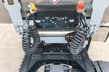 ���������콢KX ����ҫ�� 15.5L LNG 630���� 6X4 ����14�� ǣ����ͼƬ