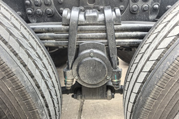 ���������콢KX ����ҫ�� 15.5L LNG 630���� 6X4 ����14�� ǣ����ͼƬ