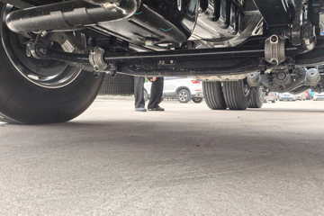 ���������콢KX ����ҫ�� 15.5L LNG 630���� 6X4 ����14�� ǣ����ͼƬ