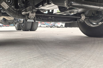 ���������콢KX ����ҫ�� 15.5L LNG 630���� 6X4 ����14�� ǣ����ͼƬ