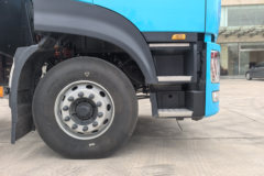 东风天龙KL 豪华版 6X4 纯电动牵引车 宁德时代400kWh