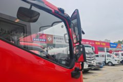 东风福瑞卡F6 155马力 4X2 平板运输车