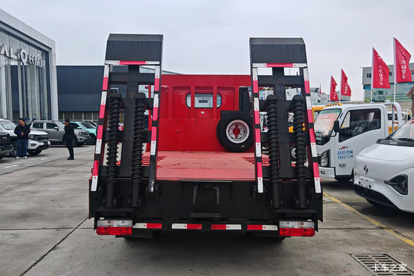 福瑞卡F6平板运输车西安市火热促销中 让利高达2万