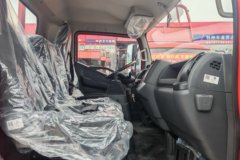 东风福瑞卡F6 155马力 4X2 平板运输车