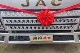 骏铃A7&nbsp;载货车外观                                                图片