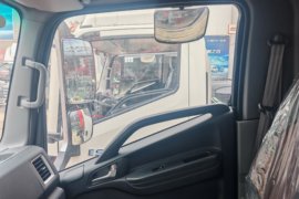 骏铃A7&nbsp;载货车驾驶室                                               图片