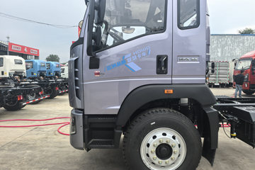 ����HOWO G5X 4.6L���� 240���� 4X2 �й�����10�� 5.2���Ű������ػ���ͼƬ