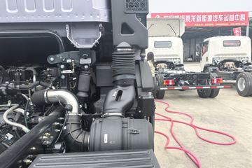 ����HOWO G5X 4.6L���� 240���� 4X2 �й�����10�� 5.2���Ű������ػ���ͼƬ