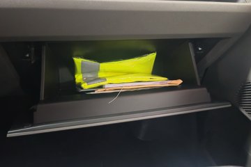 Զ������F3E 2025���ǻ۰� Һɲ 3.82�׵��Ŵ��綯����΢�� ����ʱ��56kWhͼƬ