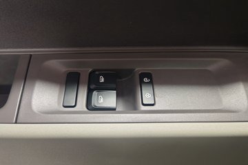 Զ������F3E 2025���ǻ۰� Һɲ 3.82�׵��Ŵ��綯����΢�� ����ʱ��56kWhͼƬ