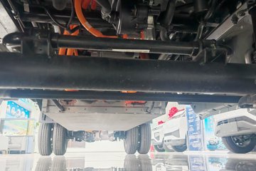 Զ������F3E 2025���ǻ۰� Һɲ 3.82�׵��Ŵ��綯����΢�� ����ʱ��56kWhͼƬ