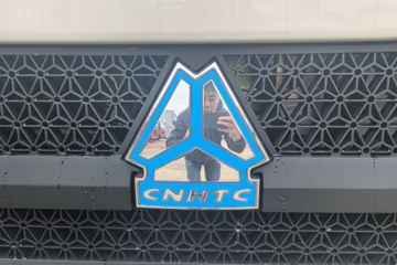 ����HOWO�Ῠ���� 4.15�׵��Ŵ��綯��ʽ�Ῠ �й�����100.87kWhͼƬ