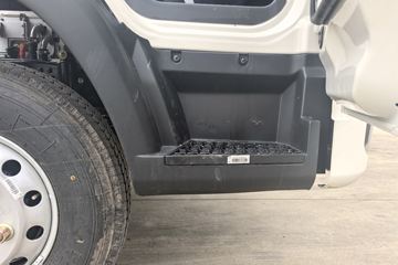 ����HOWO�Ῠ���� 4.15�׵��Ŵ��綯��ʽ�Ῠ �й�����100.87kWhͼƬ