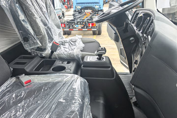 ����HOWO�Ῠ���� 4.15�׵��Ŵ��綯��ʽ�Ῠ �й�����100.87kWhͼƬ