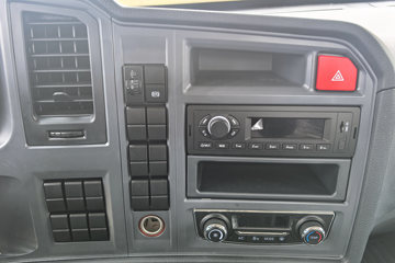 ����HOWO�Ῠ���� 4.15�׵��Ŵ��綯��ʽ�Ῠ �й�����100.87kWhͼƬ