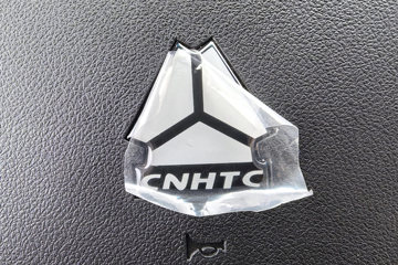 ����HOWO�Ῠ���� 4.15�׵��Ŵ��綯��ʽ�Ῠ �й�����100.87kWhͼƬ