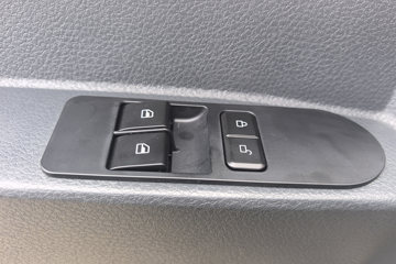 ����HOWO�Ῠ���� 4.15�׵��Ŵ��綯��ʽ�Ῠ �й�����100.87kWhͼƬ