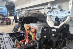 重汽HOWO轻卡悍将 4.15米单排纯电动厢式轻卡 中国重汽100.87kWh