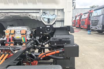 ����HOWO�Ῠ���� 4.15�׵��Ŵ��綯��ʽ�Ῠ �й�����100.87kWhͼƬ