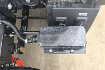 ����HOWO�Ῠ���� 4.15�׵��Ŵ��綯��ʽ�Ῠ �й�����100.87kWhͼƬ