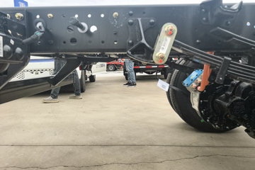 ����HOWO�Ῠ���� 4.15�׵��Ŵ��綯��ʽ�Ῠ �й�����100.87kWhͼƬ