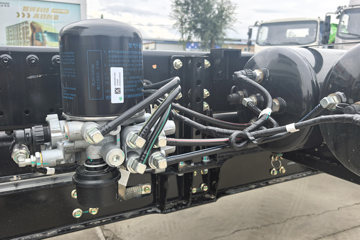 ����HOWO�Ῠ���� 4.15�׵��Ŵ��綯��ʽ�Ῠ �й�����100.87kWhͼƬ