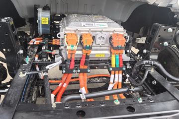 ����HOWO�Ῠ���� 4.15�׵��Ŵ��綯��ʽ�Ῠ �й�����100.87kWhͼƬ