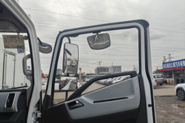 大拿T1&nbsp;电动冷藏车驾驶室图片