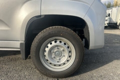 福田祥菱V5 1.6L汽油 120马力 蓝黛5档 3.4米单排厢式微卡(后单胎) 福田祥菱V5 1.6L汽油 120马力 蓝黛5档 3.4米单排厢式微卡(后单胎)