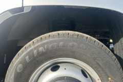 福田祥菱V5 2L汽油 139马力 东安5档 2.7米双排栏板微卡