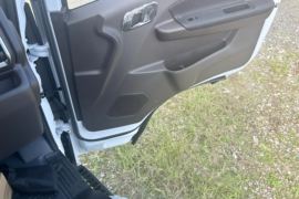 星智H9M&nbsp;电动载货车驾驶室图片