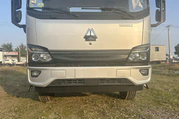 ����HOWO���� 2025�� 2.5L���� 180���� �й�����12�� 4.15�׵��Ų�դʽ�ῨͼƬ