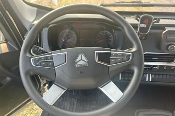 ����HOWO���� 2025�� 2.5L���� 180���� �й�����12�� 4.15�׵��Ų�դʽ�ῨͼƬ