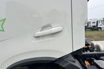 Զ�� ����H9E ���˰� 4X2 4.02�׵��Ŵ��綯��س� ��о132.6kWhͼƬ