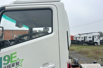 Զ�� ����H9E ���˰� 4X2 4.02�׵��Ŵ��綯��س� ��о132.6kWhͼƬ