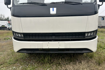 Զ�� ����H9E ���˰� 4X2 4.02�׵��Ŵ��綯��س� ��о132.6kWhͼƬ