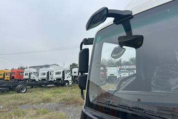 Զ�� ����H9E ���˰� 4X2 4.02�׵��Ŵ��綯��س� ��о132.6kWhͼƬ