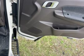 星智H9E&nbsp;电动冷藏车驾驶室图片