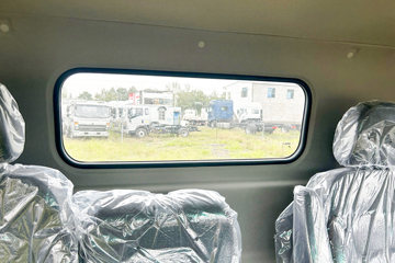 Զ�� ����H9E ���˰� 4X2 4.02�׵��Ŵ��綯��س� ��о132.6kWhͼƬ