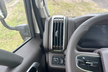 Զ�� ����H9E ���˰� 4X2 4.02�׵��Ŵ��綯��س� ��о132.6kWhͼƬ