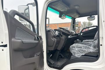 Զ�� ����H9E ���˰� 4X2 4.02�׵��Ŵ��綯��س� ��о132.6kWhͼƬ